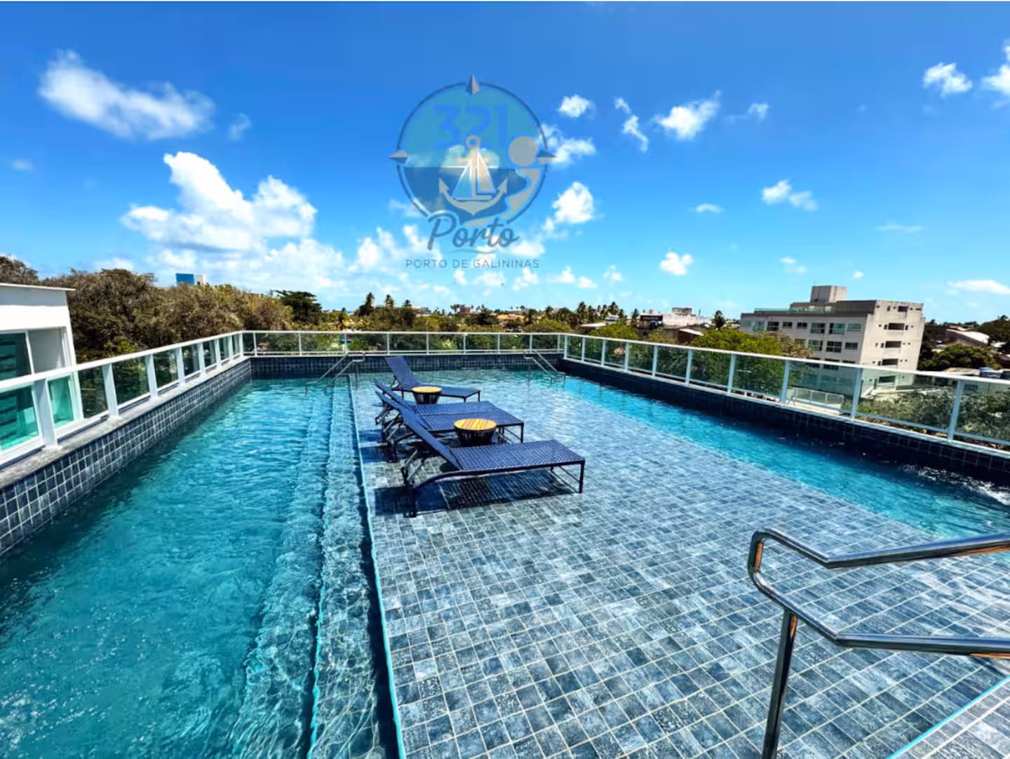 Rooftop e piscina do flat 321 Porto